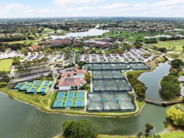 Townhomes Of Marlwood, 61 Edinburgh Dr, Palm Beach Gardens, Florida 33418, image 3