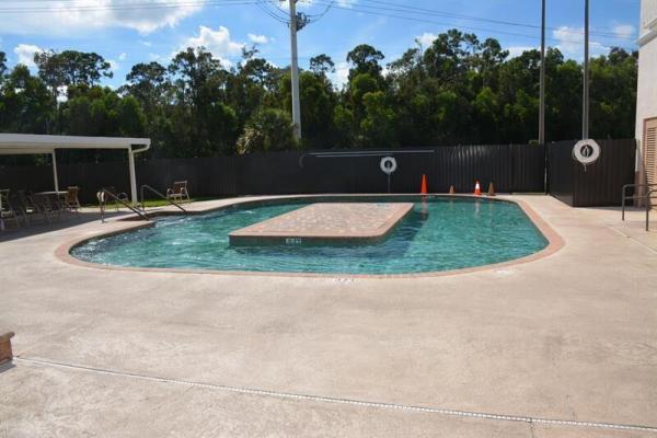 2 Golfs Edge #D, West Palm Beach, Florida 33417, image 2