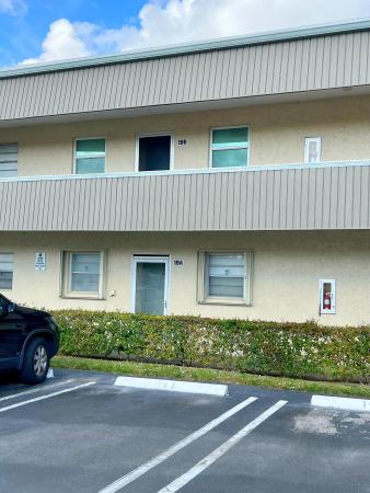 Charolais, 126 Sparrow Dr #19A, Royal Palm Beach, Florida 33411, image 1