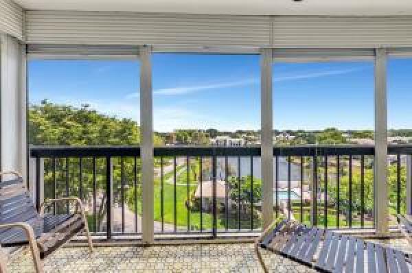 1554 Bridgewood Dr, Boca Raton, Florida 33434, image 3