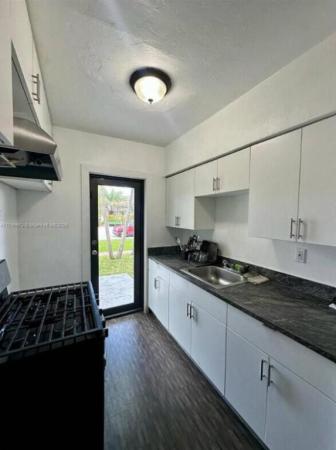 Isle Of Normandy, 7035 Rue Granville, Miami Beach, Florida 33141, image 1