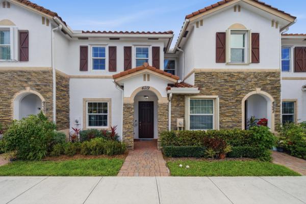 Charleston Commons, 4319 Braxton Ave, West Palm Beach, Florida 33417, image 1