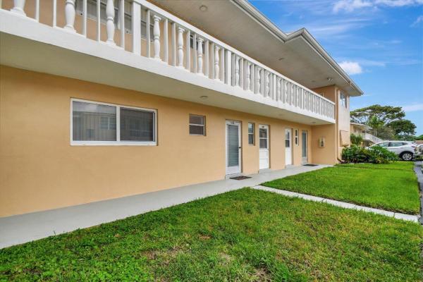 Village Royale, 2121 NE 1st Ct #105, Boynton Beach, Florida 33435, image 1