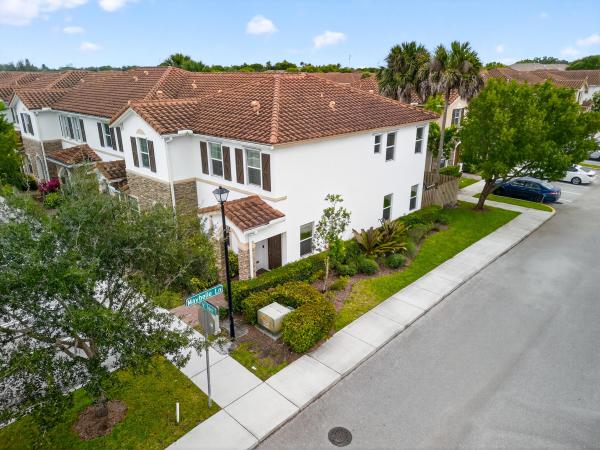 Charleston Commons, 5354 Ellery Ter, West Palm Beach, Florida 33417, image 2