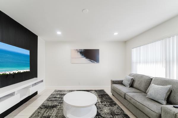 Boca Pines, 1800 NW 4th Ave #11, Boca Raton, Florida 33432, image 1