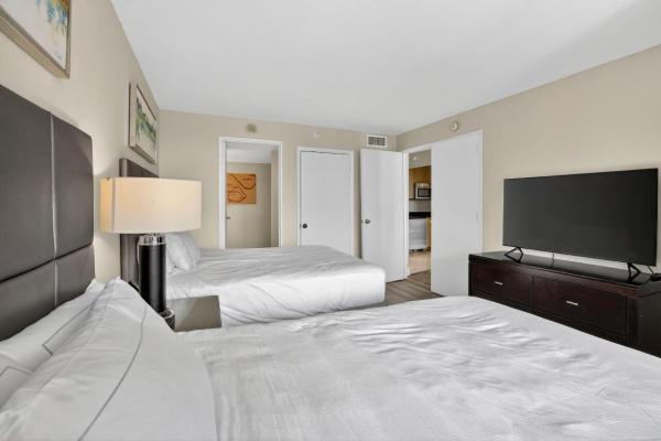 Gallery One, 2670 E Sunrise Blvd #320, Fort Lauderdale, Florida 33304, image 2