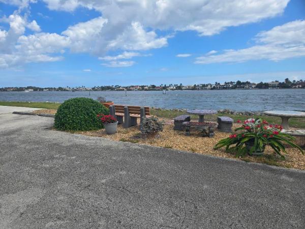 9 N Loafing St, Hypoluxo, Florida 33462, image 1