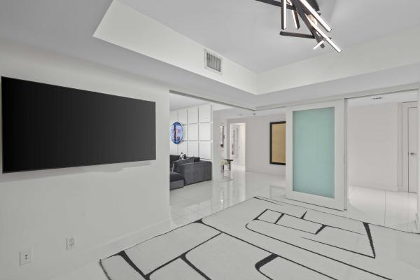 Carlton Place, 3140 S Ocean Blvd, Palm Beach, Florida 33480, image 1