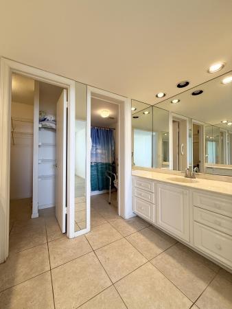 Lake Harbour Towers East, 801 Lake Shore Dr #411, Lake Park, Florida 33403, image 2
