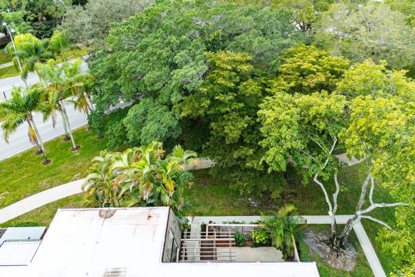 Glenwood Townhomes, 108 1st Ter, Palm Beach Gardens, Florida 33418, image 1