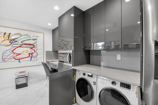 33 Westgate Ln, Hypoluxo, Florida 33436, image 1