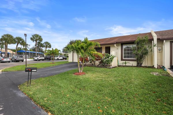 Laurel Oak At Las Verdes, 16004 Laurel Oak Cir, Delray Beach, Florida 33484, image 1