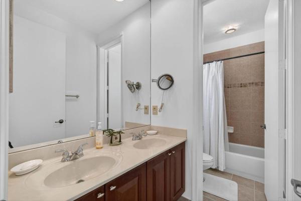 Isle Verde, 166 Isle Verde Way, Palm Beach Gardens, Florida 33418, image 1