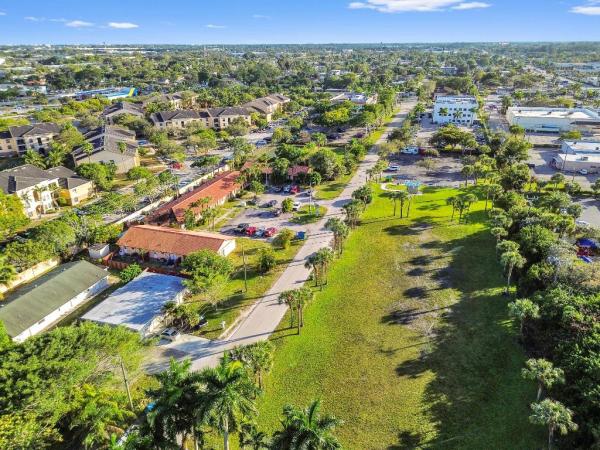 Summer Villas, 1100 Summer St #1, Palm Springs, Florida 33461, image 3