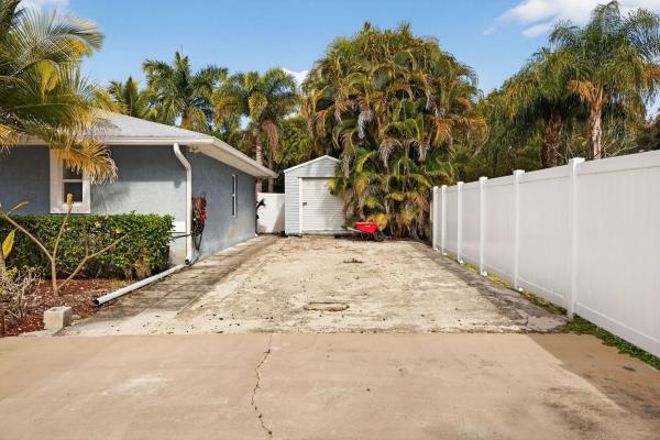1206 White Oak Ln, Fort Pierce, Florida 34982, image 1
