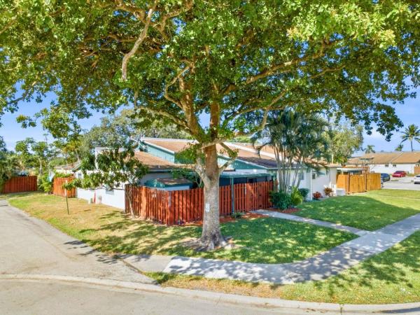 Tree Lake, 1020 Manor Dr, Palm Springs, Florida 33461, image 1