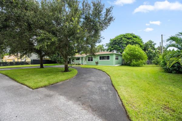 Lake Clarke North, 6400 Carambola Cir, Lake Clarke Shores, Florida 33406, image 1