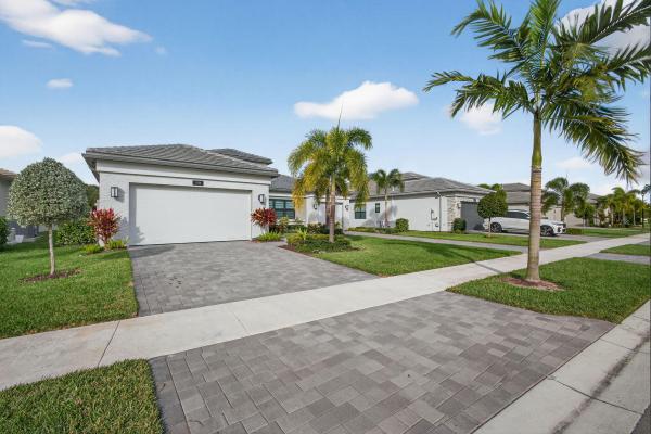 Valencia Grand, 11104 Glen Orchard Ln, Boynton Beach, Florida 33473, image 3