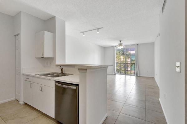 The Courtyards In CityPlace, 720 S Sapodilla Ave #303, West Palm Beach, Florida 33401, image 3