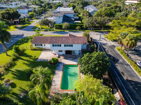 233 NE 11th St, Boca Raton, Florida 33432, image 2