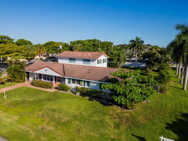 233 NE 11th St, Boca Raton, Florida 33432, image 1