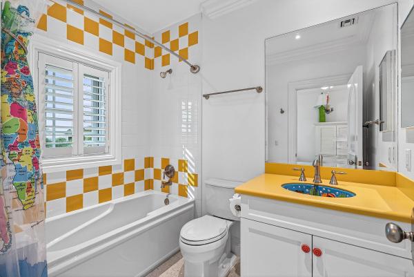 Crestwood Delray Beach, 720 N Ocean Blvd, Delray Beach, Florida 33483, image 2