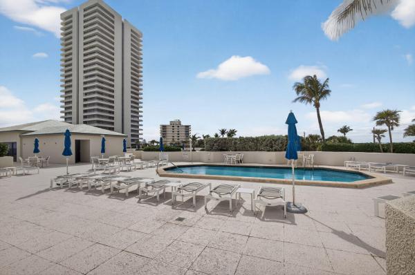 Water Glades, 5510 N Ocean Dr #2D, Riviera Beach, Florida 33404, image 1