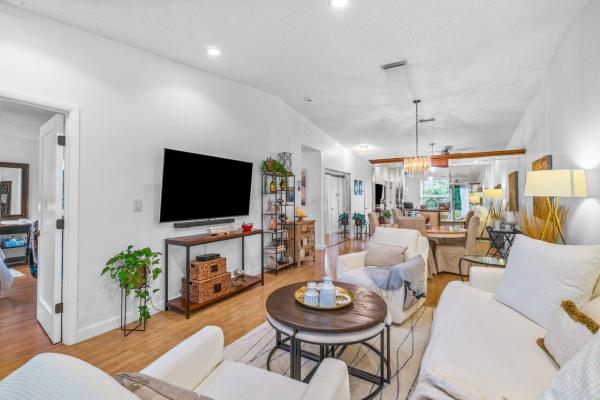 Greenleaf At Whisper Walk, 18855 Candlewick Dr, Boca Raton, Florida 33496, image 2
