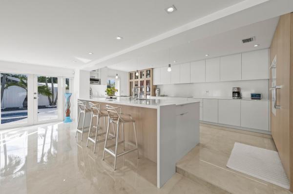 Royal Oaks Hills, 838 W Palmetto Park Rd, Boca Raton, Florida 33486, image 1