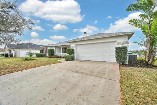 2434 SW Santana Ave, Port St. Lucie, Florida 34953, image 3
