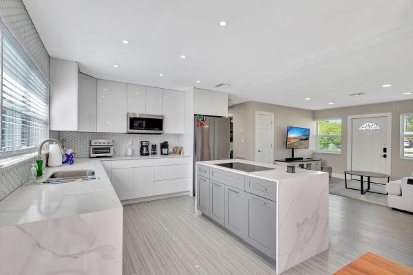 Palm Beach Square, 9518 Keating Dr, Palm Beach Gardens, Florida 33410, image 1