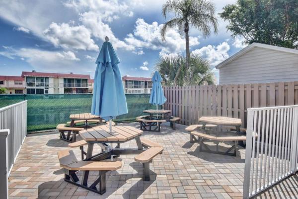 Monaco At Kings Point, 212 Monaco E, Delray Beach, Florida 33446, image 2