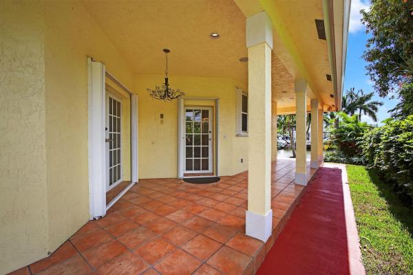 Lawn Lake, 1052 W Shore Dr, West Palm Beach, Florida 33406, image 2