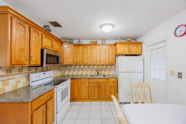 318 SW 2nd St, Boca Raton, Florida 33432, image 2