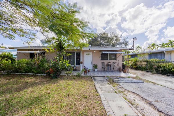 318 SW 2nd St, Boca Raton, Florida 33432, image 1