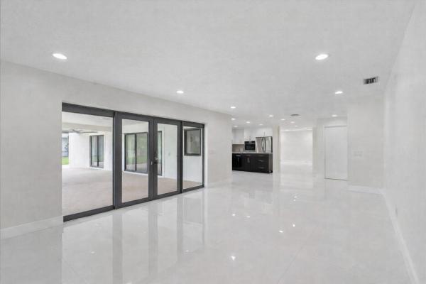 City Of Atlantis, 516 Muirfield Dr, Atlantis, Florida 33462, image 1