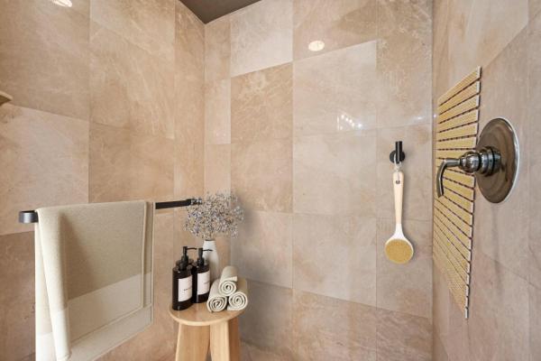 Marina Grande Club & Residences, 2650 Lake Shore Dr #1006, Riviera Beach, Florida 33404, image 1