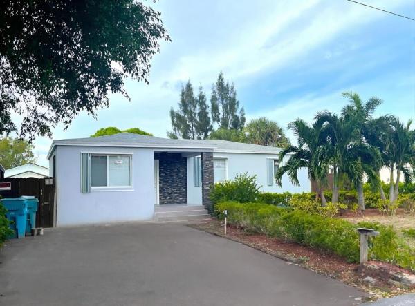 233 NW 6th Ave, Hypoluxo, Florida 33435, image 1