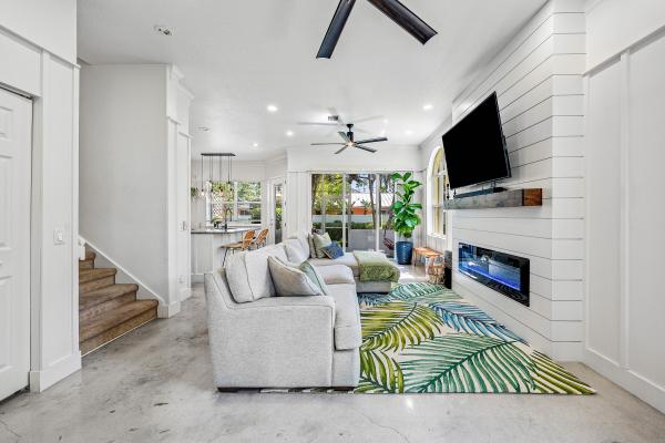 Barefoot Cove Townhomes, 160 Barefoot Cv, Hypoluxo, Florida 33462, image 1