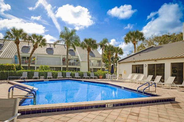 Tennis Villas At Jupiter Ocean & Racquet Club, 1605 S Us Highway 1, Jupiter, Florida 33477, image 2