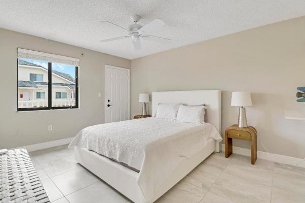 Bella Vista On The Park, 360 Bella Vista Ct N, Jupiter, Florida 33477, image 3