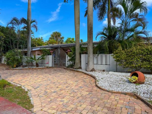 Coral Key Villas, 4740 NE 22nd Ave, Lighthouse Point, Florida 33064, image 3