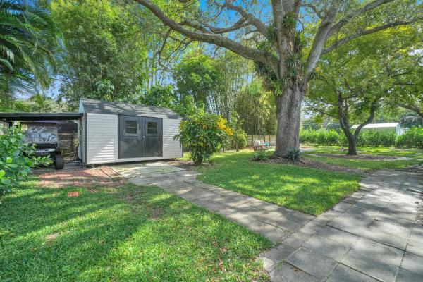 Plantation Gardens, 824 N Bel Air Dr, Plantation, Florida 33317, image 1