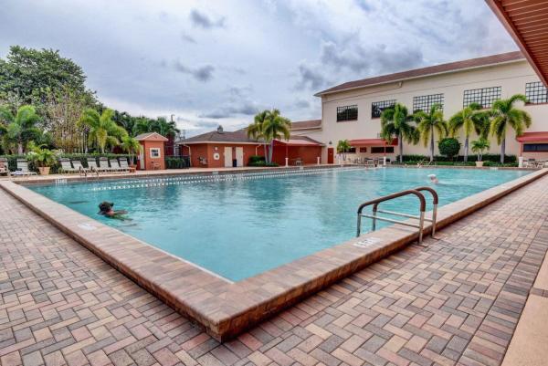 1056 Guildford D, Boca Raton, Florida 33434, image 1