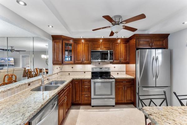18th Hole At Inverrary, 3930 Inverrary Blvd #505-D, Lauderhill, Florida 33319, image 1