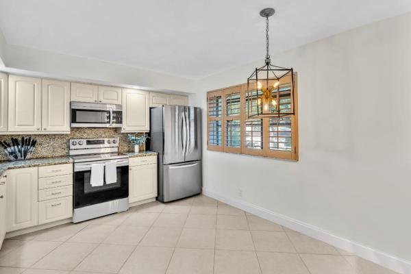 7718 La Mirada Dr, Boca Raton, Florida 33433, image 2