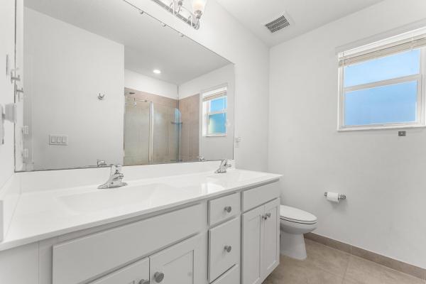 Veleiros At Crystal Lake, 4330 Lago Dr, Deerfield Beach, Florida 33064, image 1