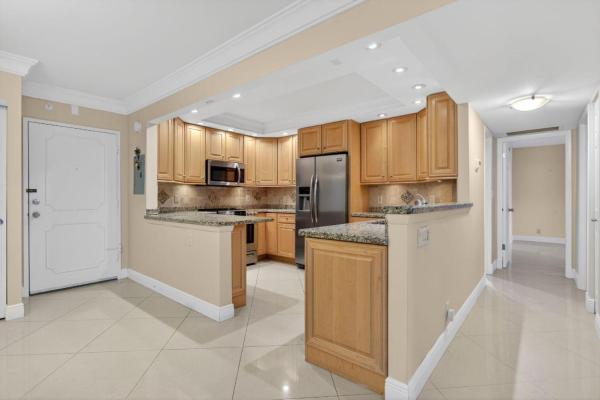 Parliament House, 405 N Ocean Blvd #208, Pompano Beach, Florida 33062, image 3