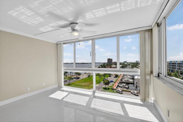 301 Lake Shore Dr #711, Lake Park, Florida 33403, image 2