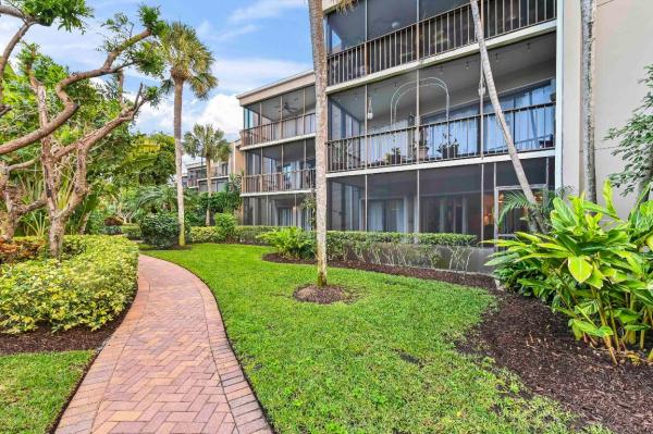 Southgate, 3605 S Ocean Blvd #123, South Palm Beach, Florida 33480, image 2